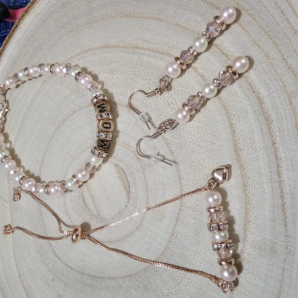 Elegant Rose Gold Bracelet with Pearls - Picture 4 of 5